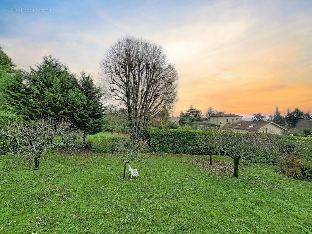 Maison à SAINT-CYR-AU-MONT-D'OR