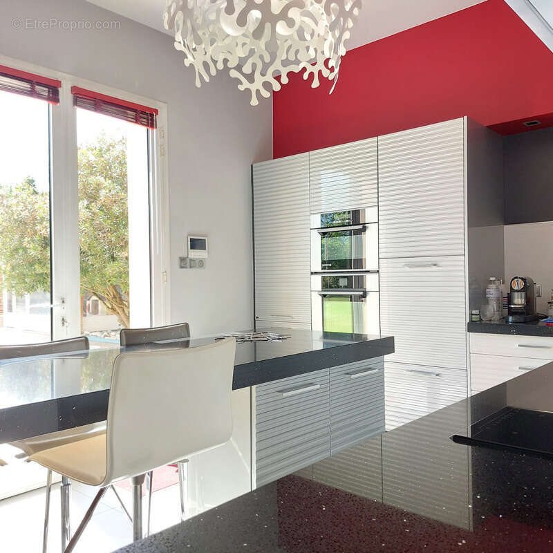 Maison à vendre 13 pièces MONTAUBAN (82), salle de reception, parking, bureaux, cave, dépendances,  parc de 8000m2, 2 entrées in - photo 35