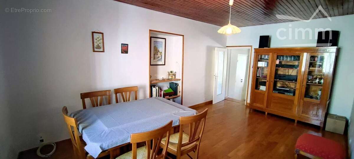 Maison à COMBOVIN