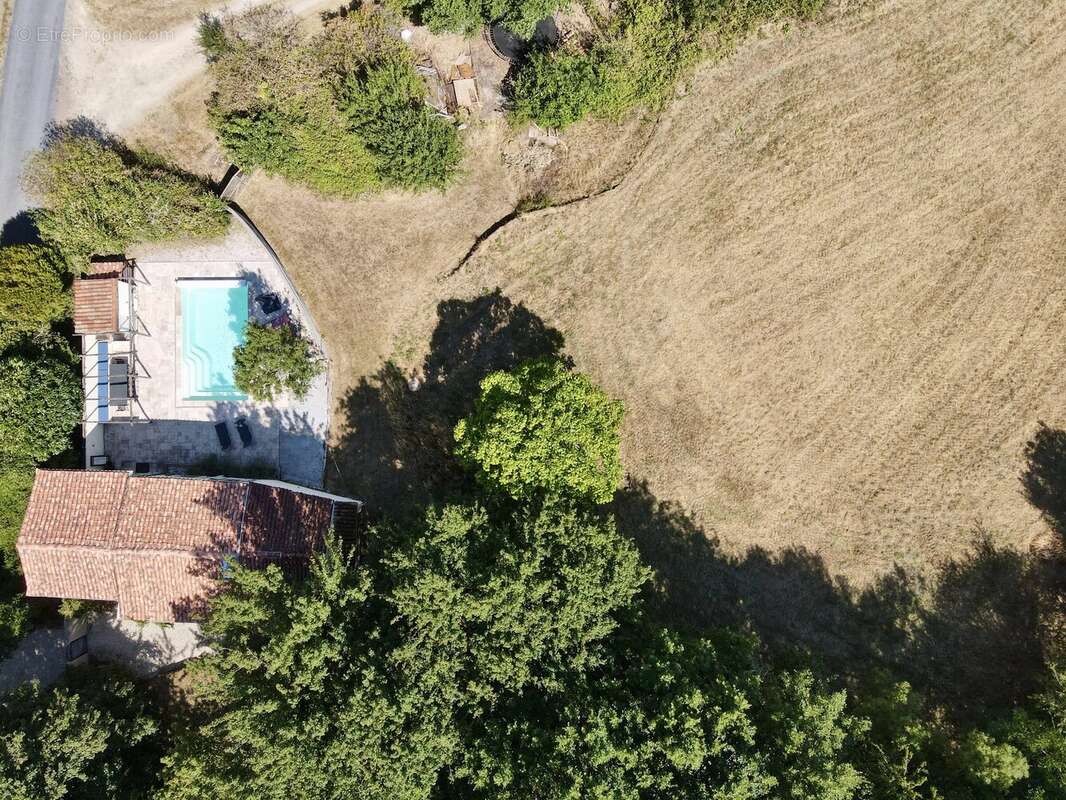 Un véritable havre de paix au cœur de la nature – Piscine chauffée, intimité et vue dégagée sur la campagne - photo 17