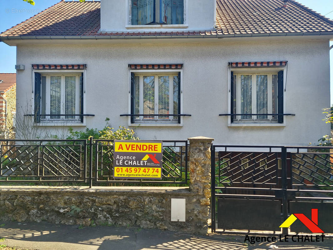 Maison à VILLENEUVE-LE-ROI