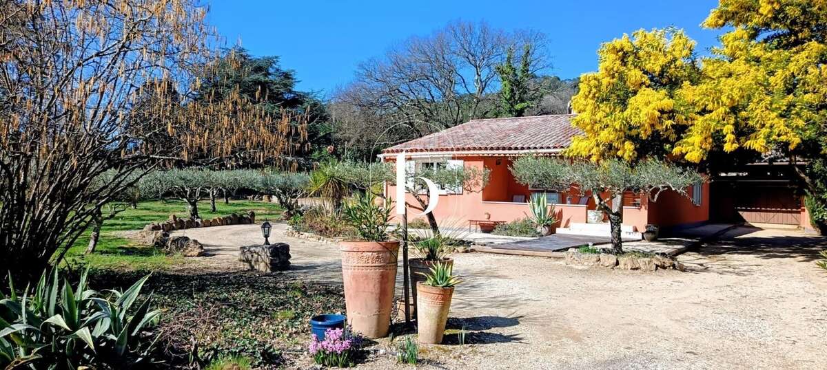 Maison à GOUDARGUES