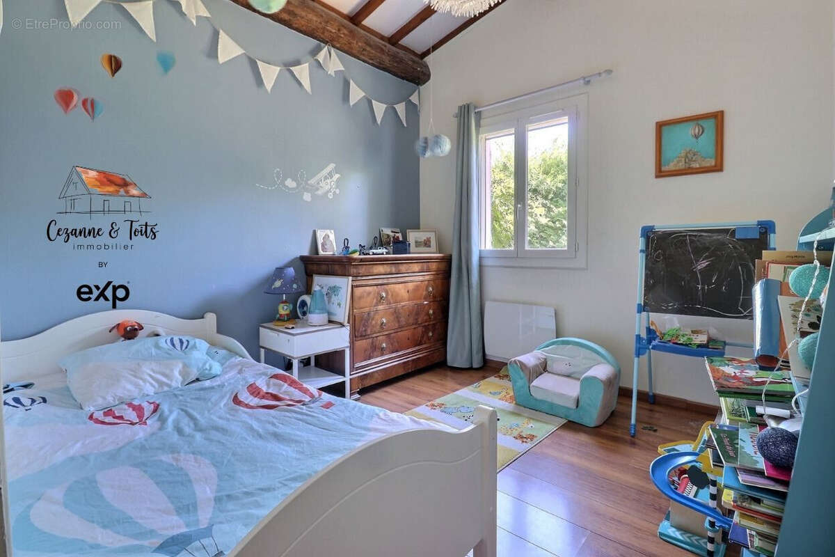 Maison 160 m² à Velaux  - photo 6