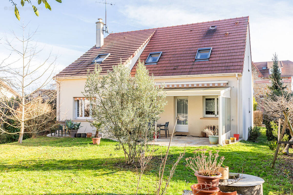 Maison à MONTGERON