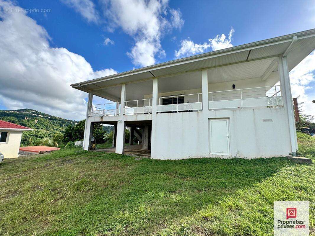 Maison à LE LAMENTIN