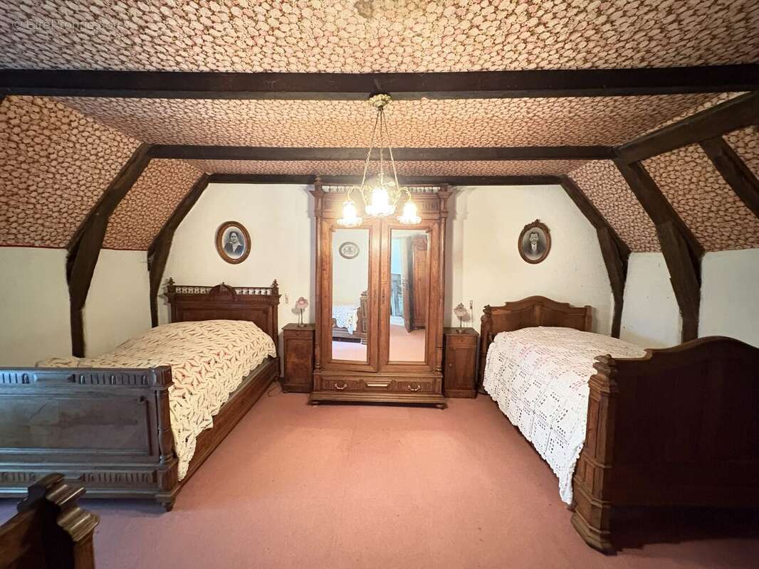 Maison à SAINT-JULIEN-AUX-BOIS