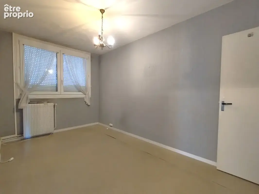 Appartement Rive du Cher avec balcon - Tours T5 proximité tram, Fil Bleu, commerces, écoles - photo 6