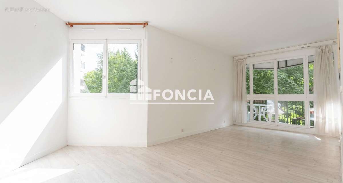 Appartement à GRIGNY