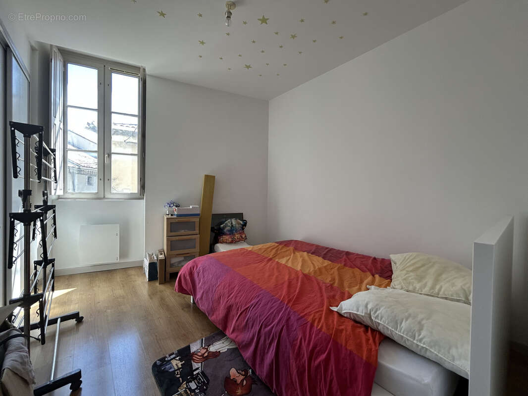 Appartement à ROQUEMAURE