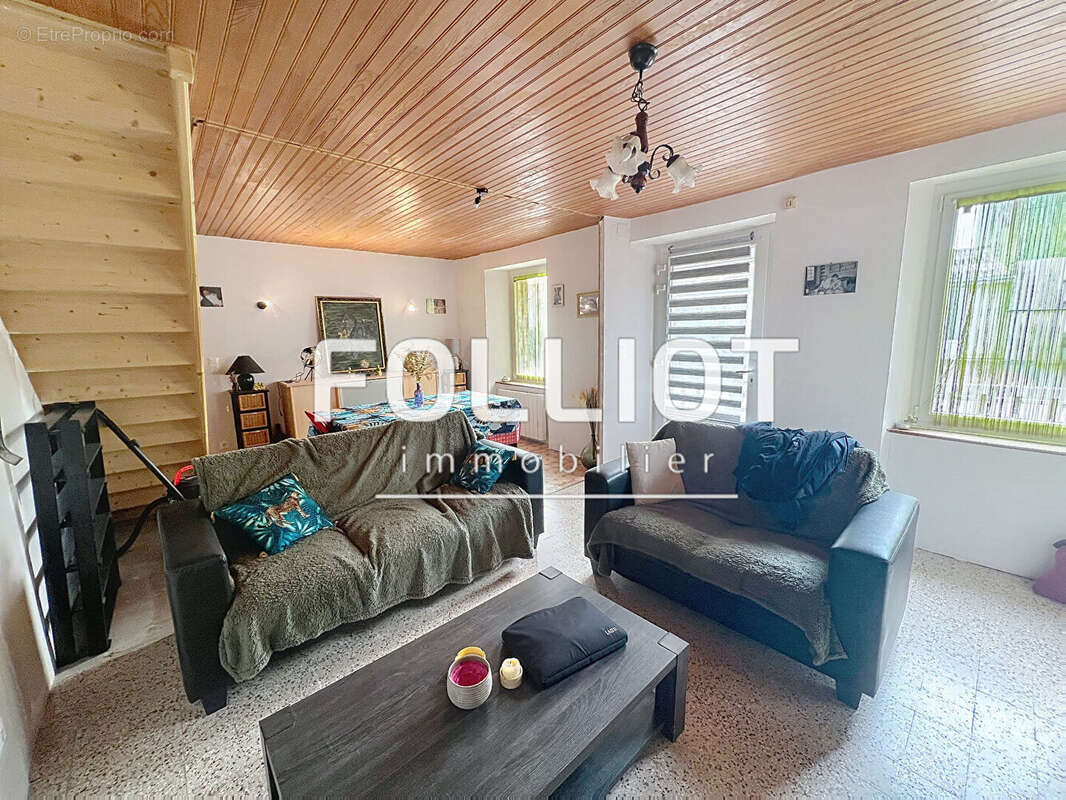 Maison à CERISY-LA-SALLE