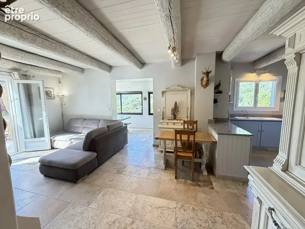 LA BASTIDE – Une propriété pleine de charme dans un écrin de verdure – 395 000 € - photo 3