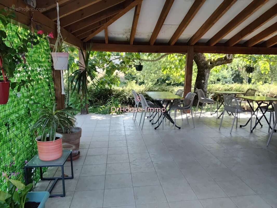 Maison 250 m² à Monteils  - photo 5