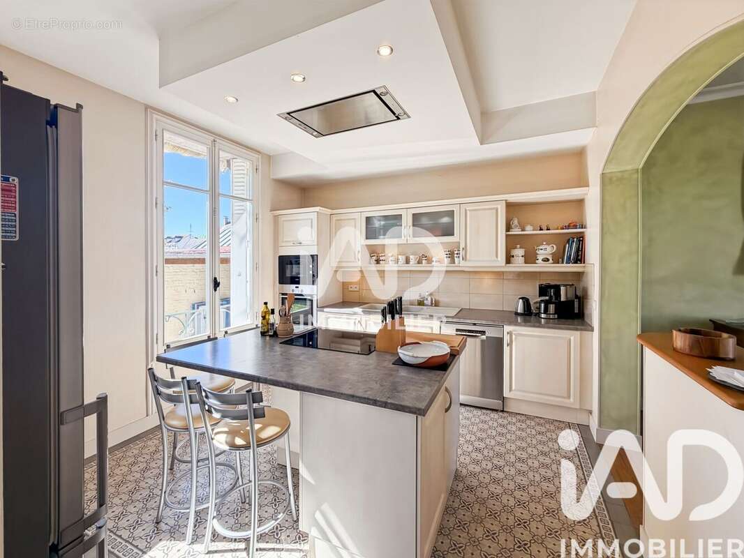 Photo 2 - Maison à COMPIEGNE