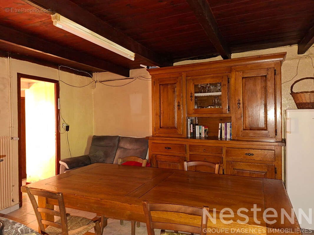 Maison à LE COLLET-DE-DEZE