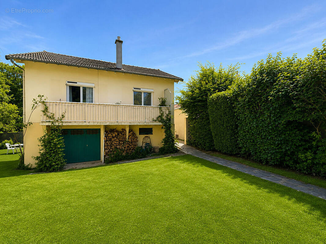 Maison à SACLAY