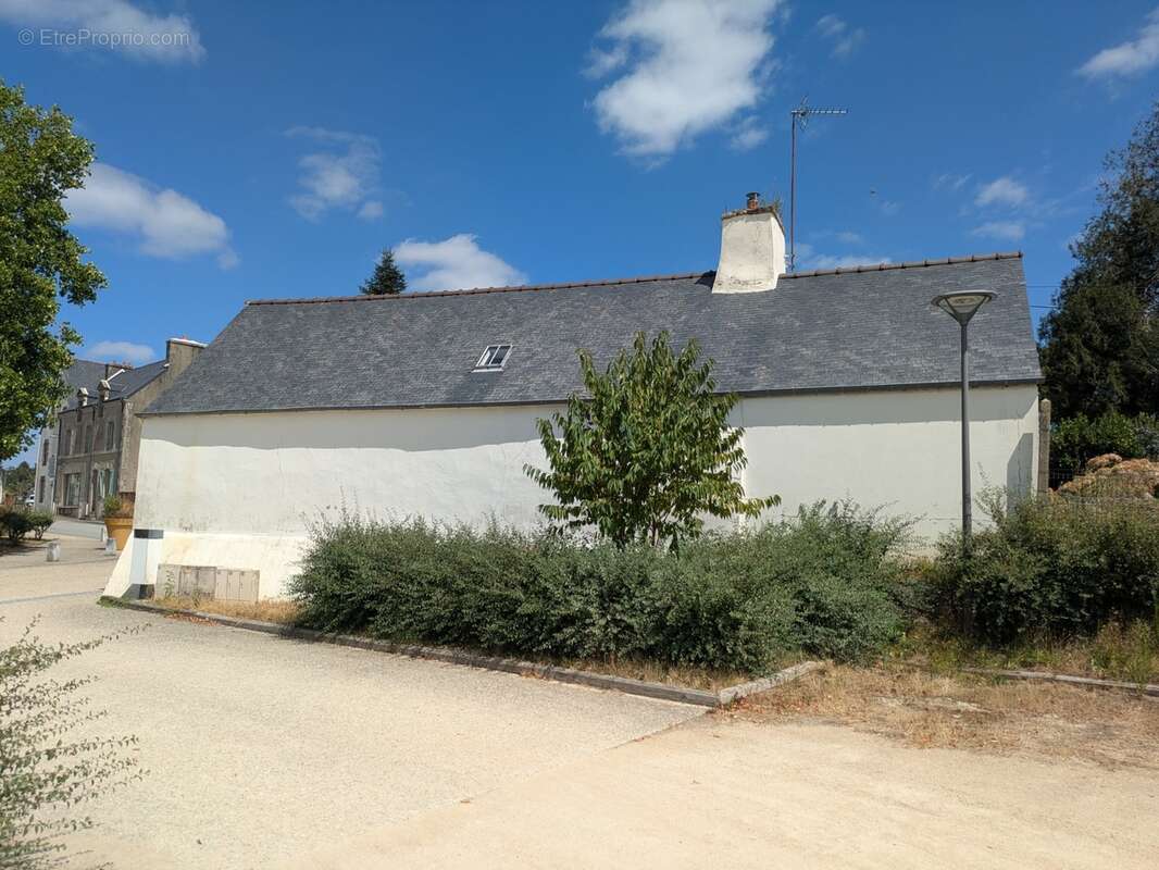 Bieuzy maison à rénover de 3 pièces 50m² environ habitable, un appentis accolé une parcelle clôturée de 381m² avec un puits - photo 3