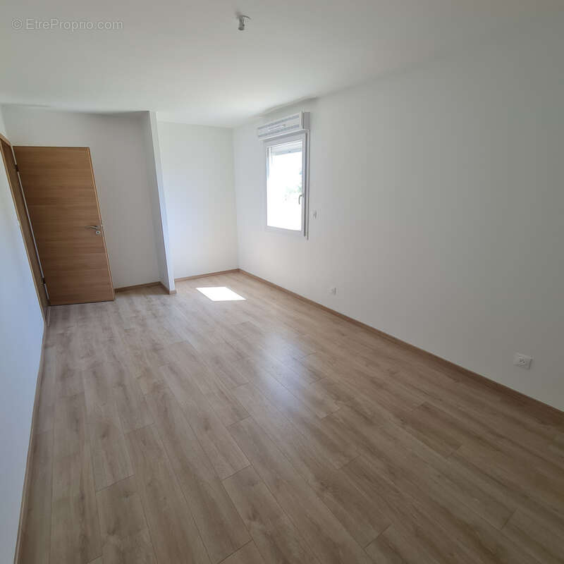PAVILLON de 2022 RT2012 sur 3590 m2 de terrain plat ! - photo 10