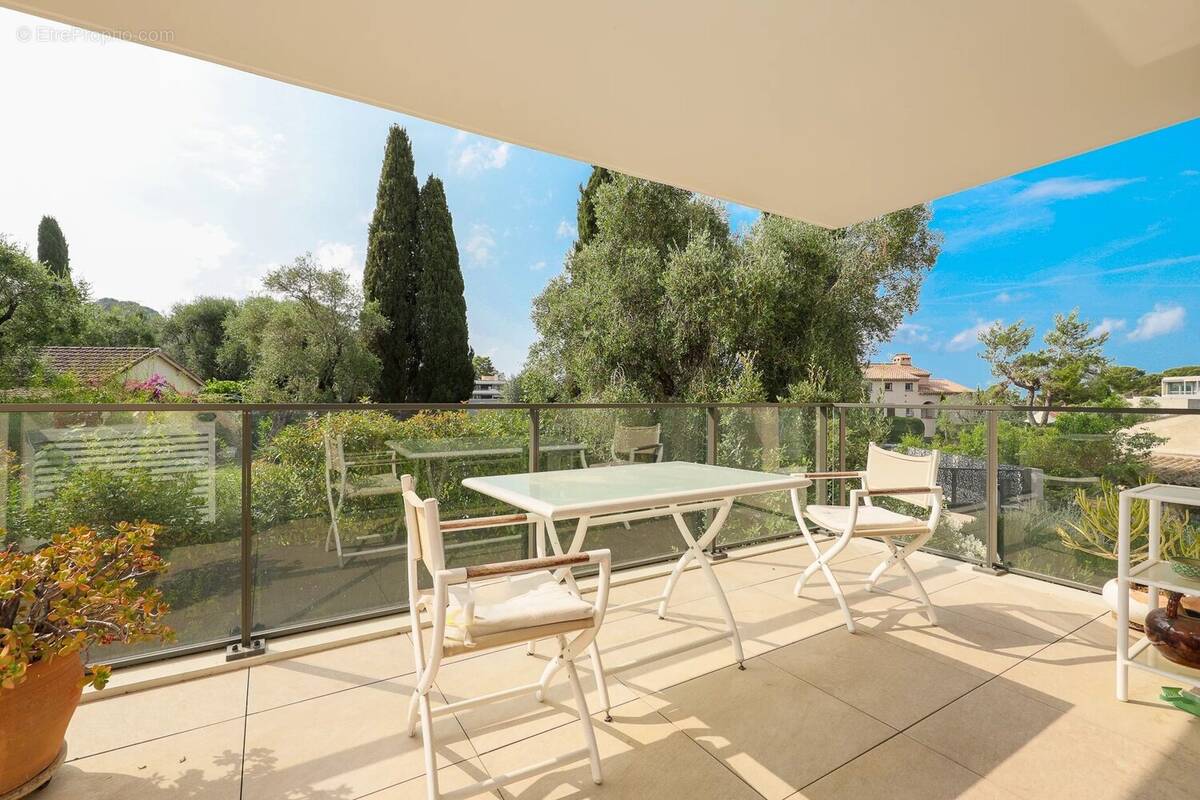 Appartement à LE CANNET