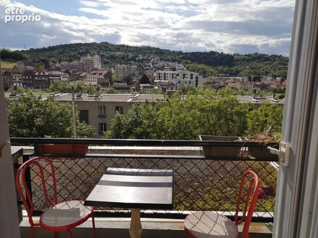 Appartement à SAINT-ETIENNE