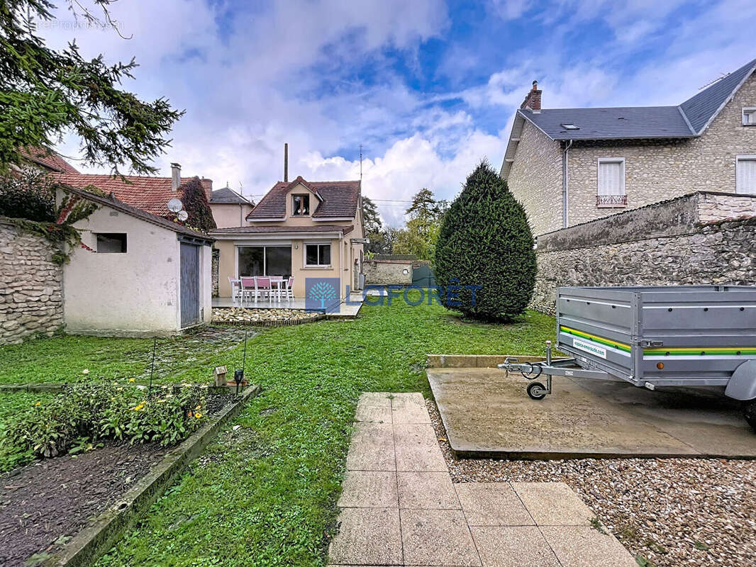 Maison à GIRONVILLE-SUR-ESSONNE