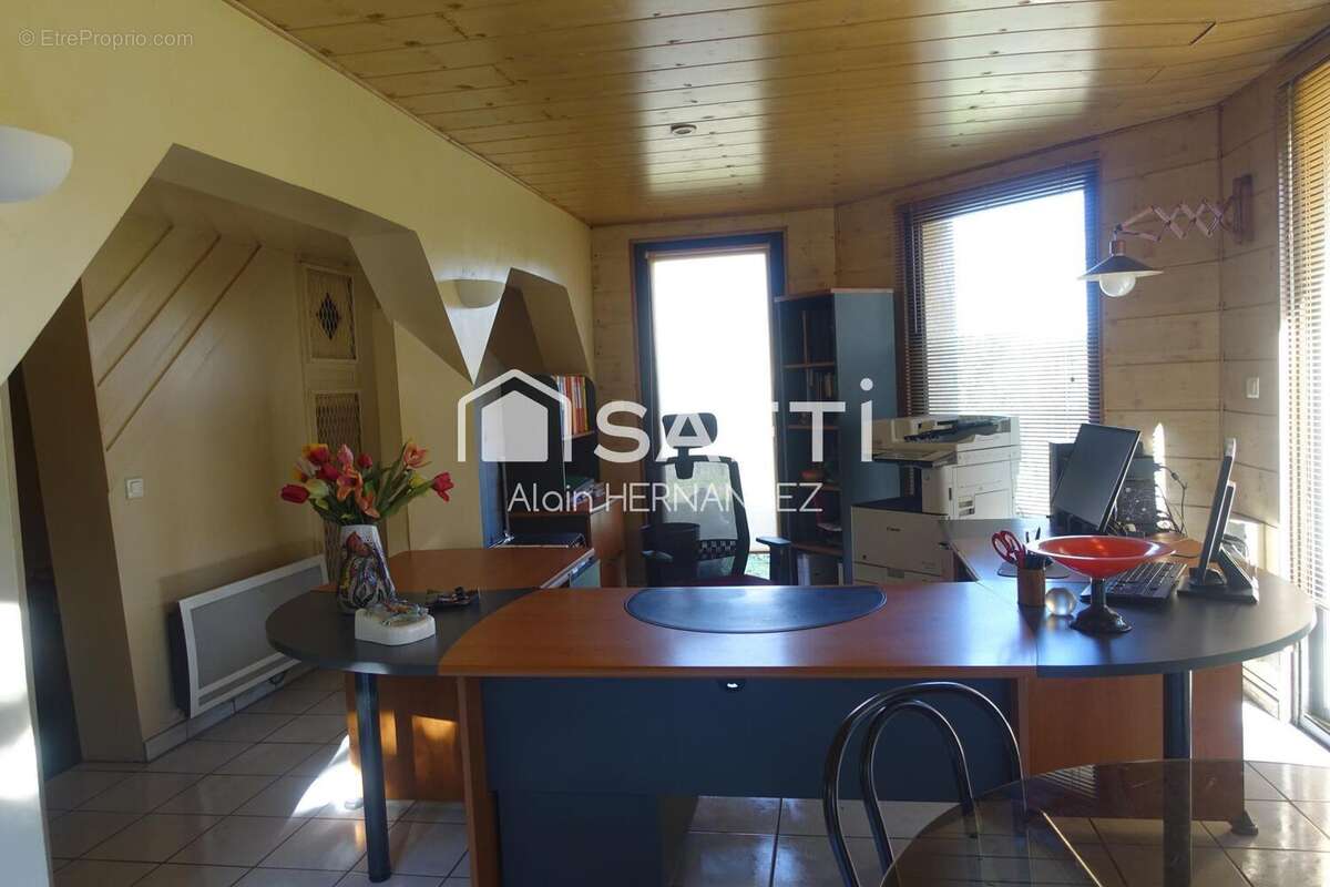 Commerce 145 m² à Montesquieu-Volvestre  - photo 5
