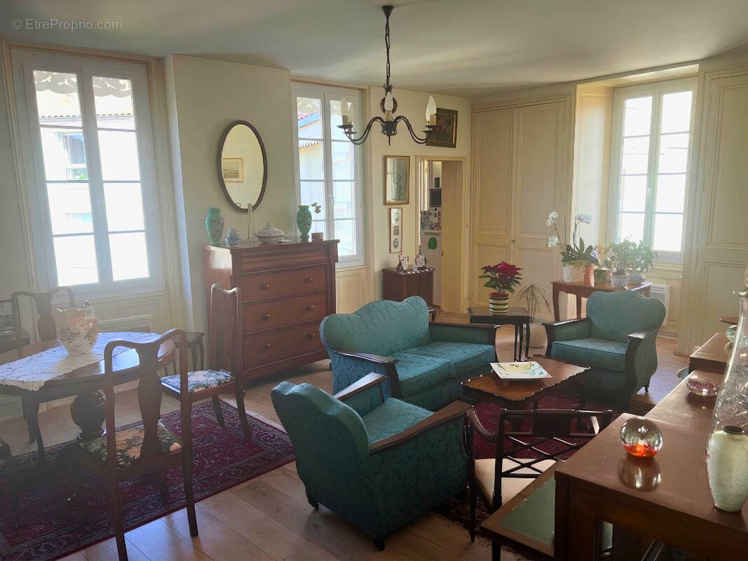 Appartement à COGNAC
