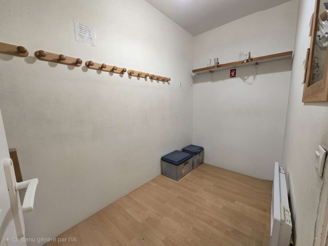 Commerce à PARIS-9E