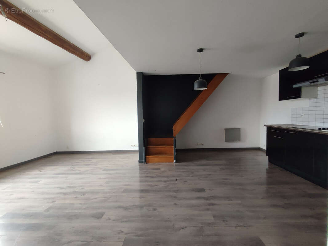 Immeuble de rapport de 300m2 avec 6 lots à Coursan - photo 5