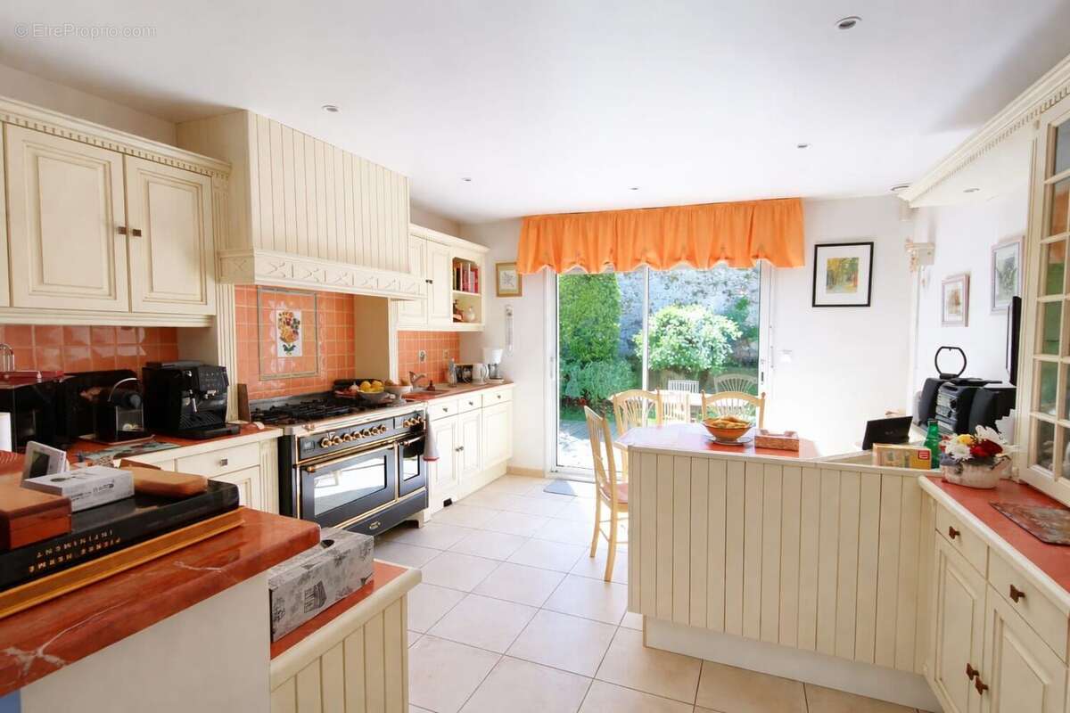 Maison à MONTLIGNON