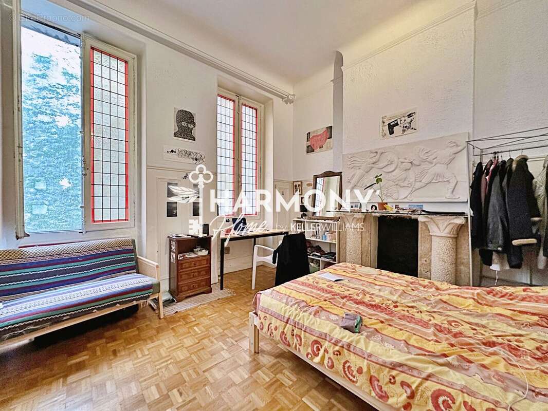 Appartement à MARSEILLE-6E