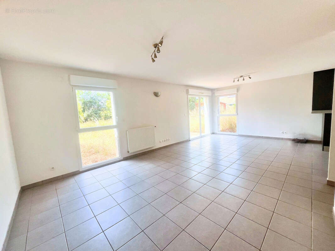 Maison T4 avec jardin et garage - photo 2
