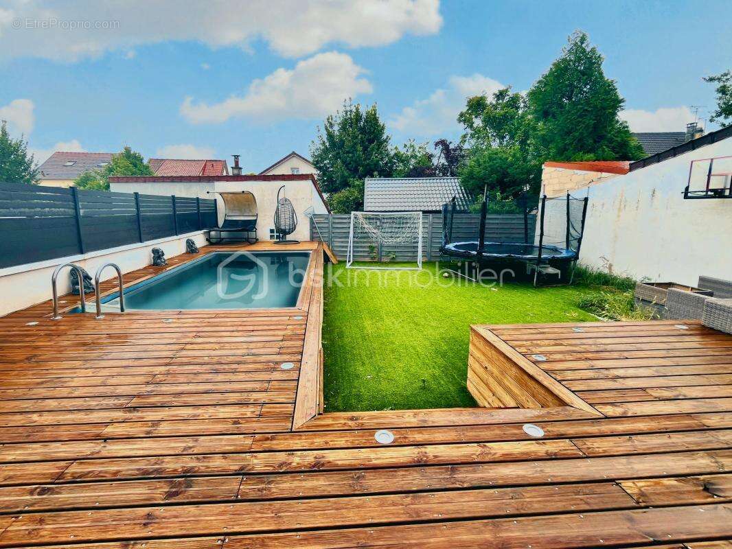 Maison à ORMESSON-SUR-MARNE