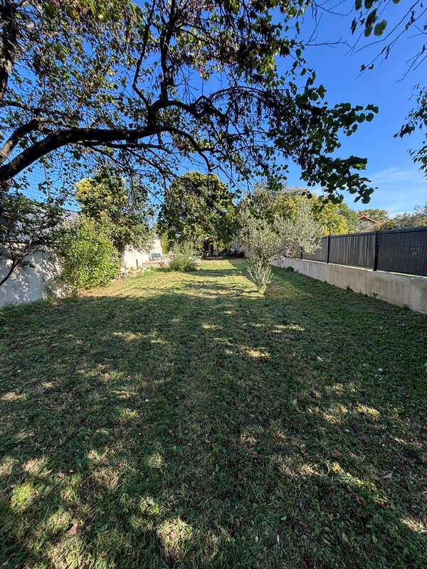 Appartement à BOLLENE
