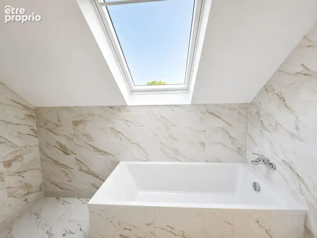 TRÉMAOUÉZAN – Maison contemporaine de 2024 – 4 chambres – Vie de plain-pied - photo 8