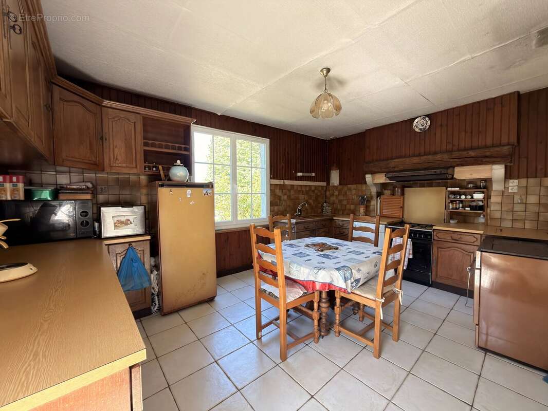 Appartement à TAIZE-AIZIE
