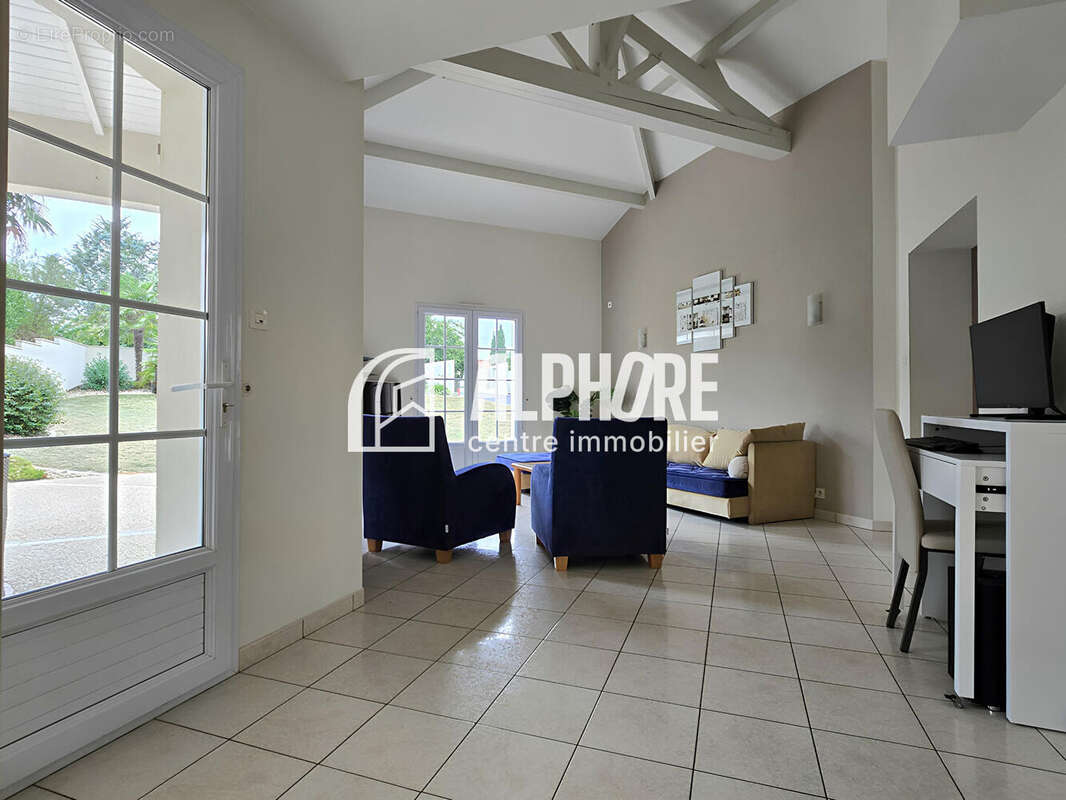 Maison à SAINT-MARTIN-DES-NOYERS