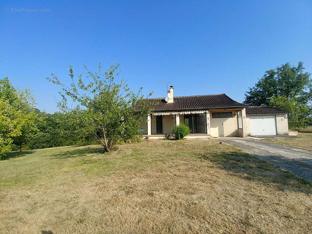 Maison Puylaroque avec vue campagne - Grand terrain et dépendances - photo 2