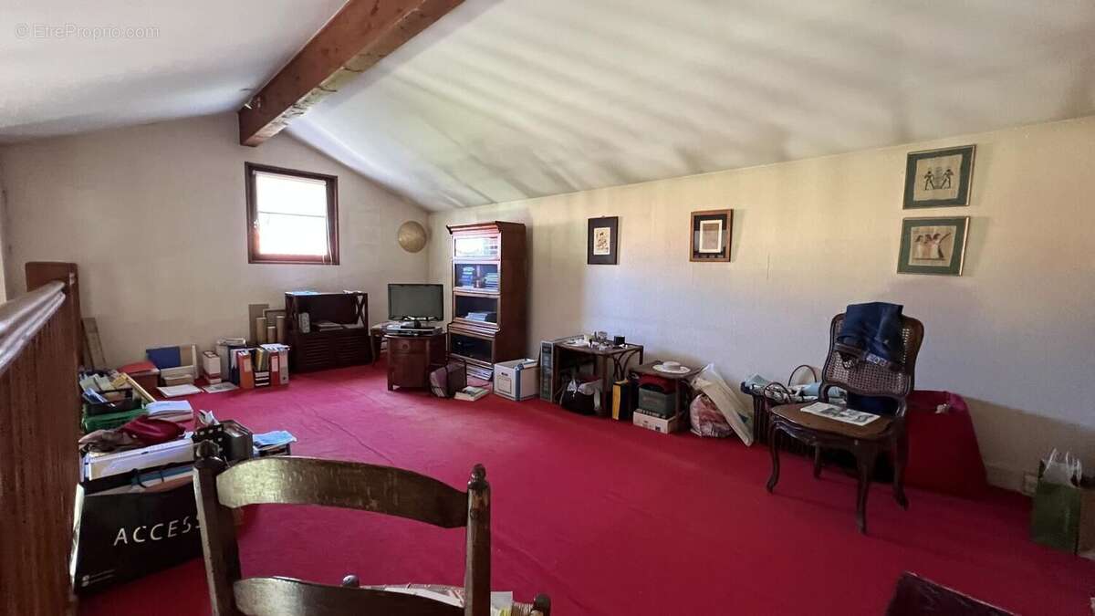 Photo 6 - Maison à LA TOUR-DE-SALVAGNY