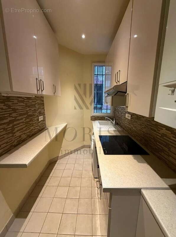 Appartement à PARIS-14E