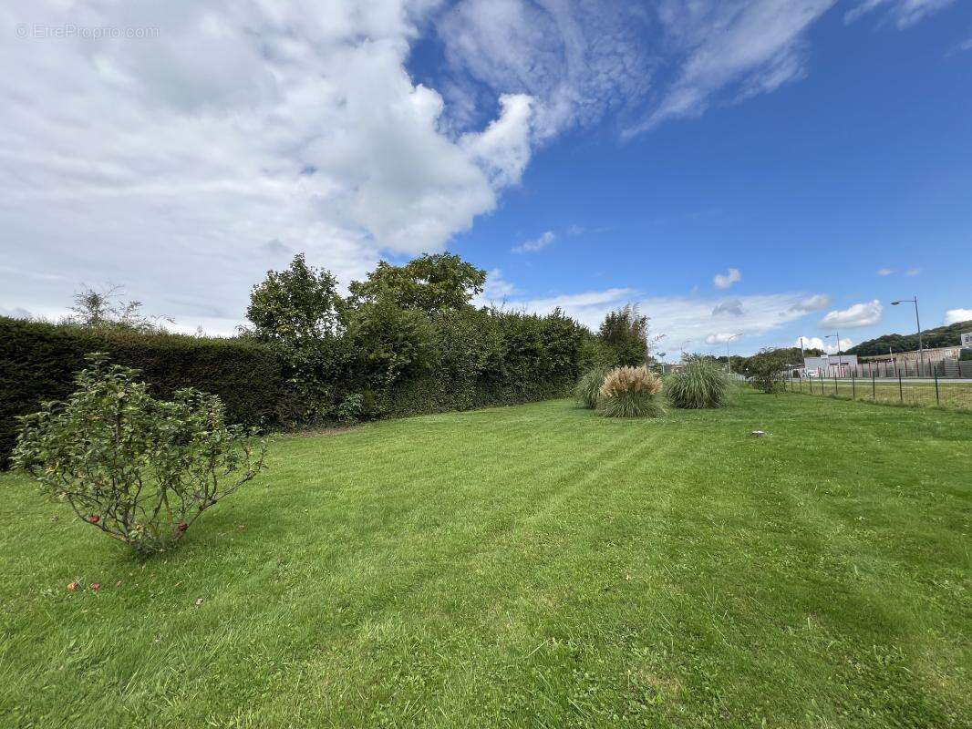 Terrain à BREVILLIERS