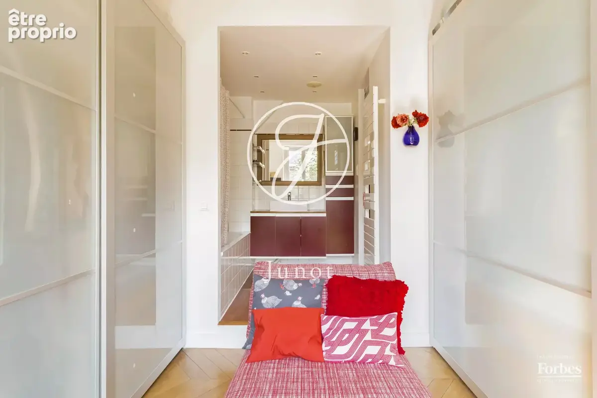 Paris 9e – QUARTIER PIGALLE / SAINT-GEORGES / RUE DE DOUAI – Appartement – 5 pièces – 132,41m² Carrez – 4 chambres – Ascenseur – - photo 12