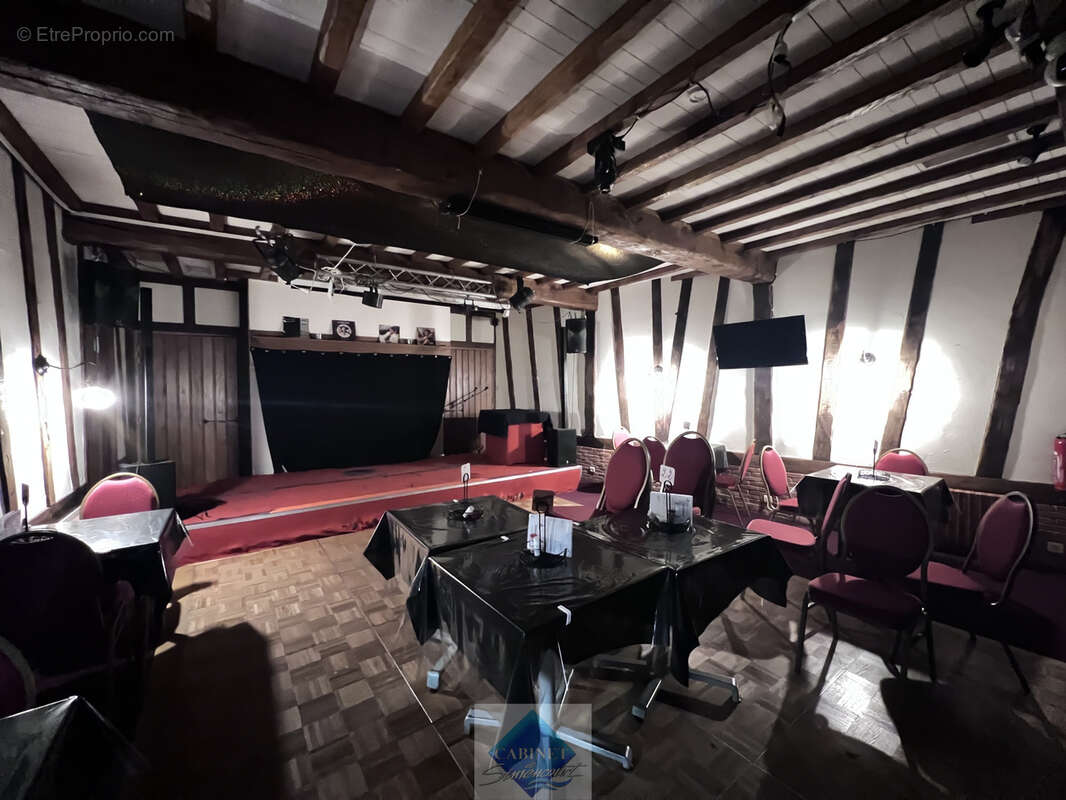 Fonds de commerce bar d'ambiance - équipé restauration - photo 9