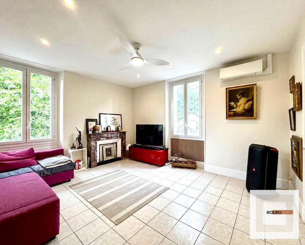 Appartement à SASSENAGE
