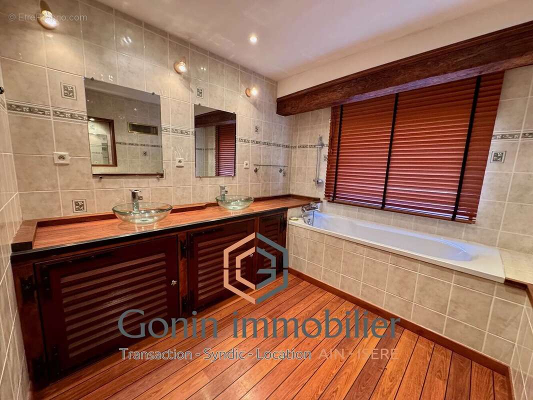 Maison à SAULT-BRENAZ