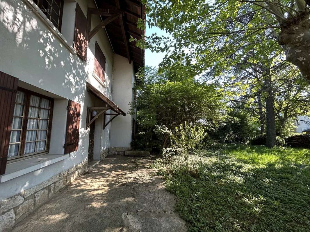 Maison à CONDEISSIAT