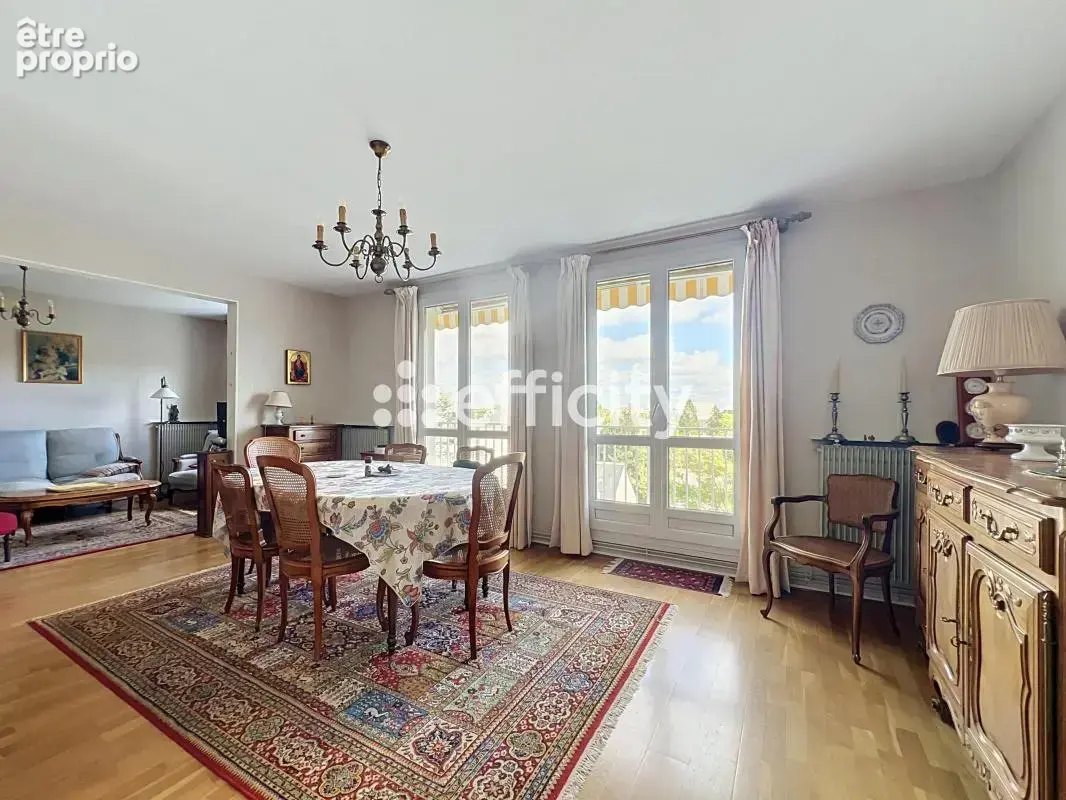 Appartement à SAINT-CYR-SUR-LOIRE