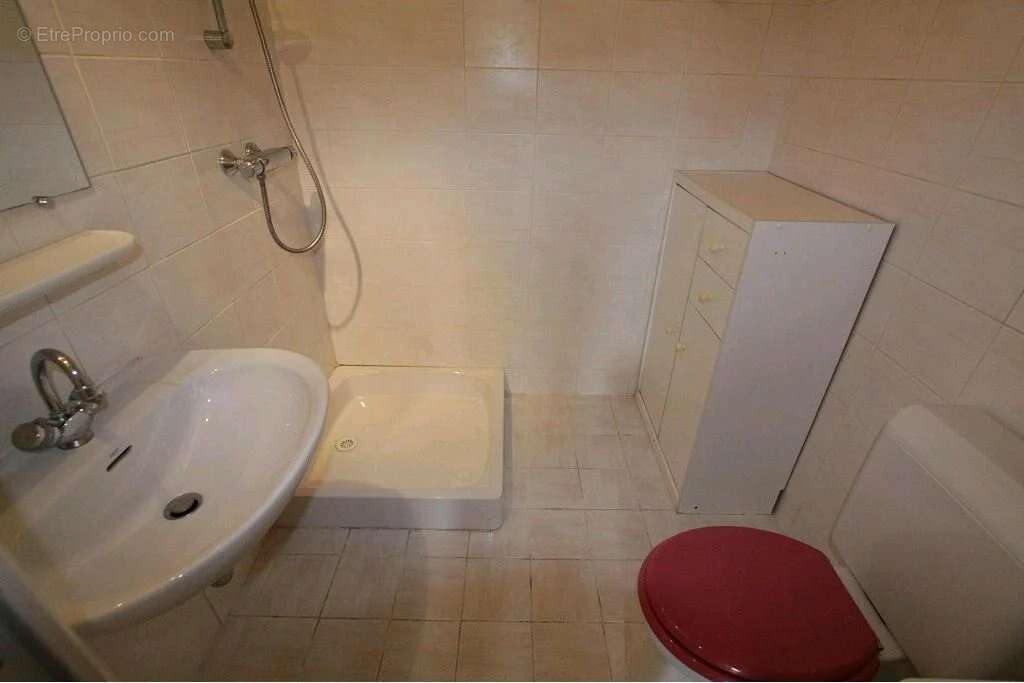 Grand Studio secteur caserne de bonne - photo 5
