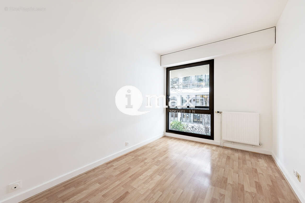 Appartement à LEVALLOIS-PERRET
