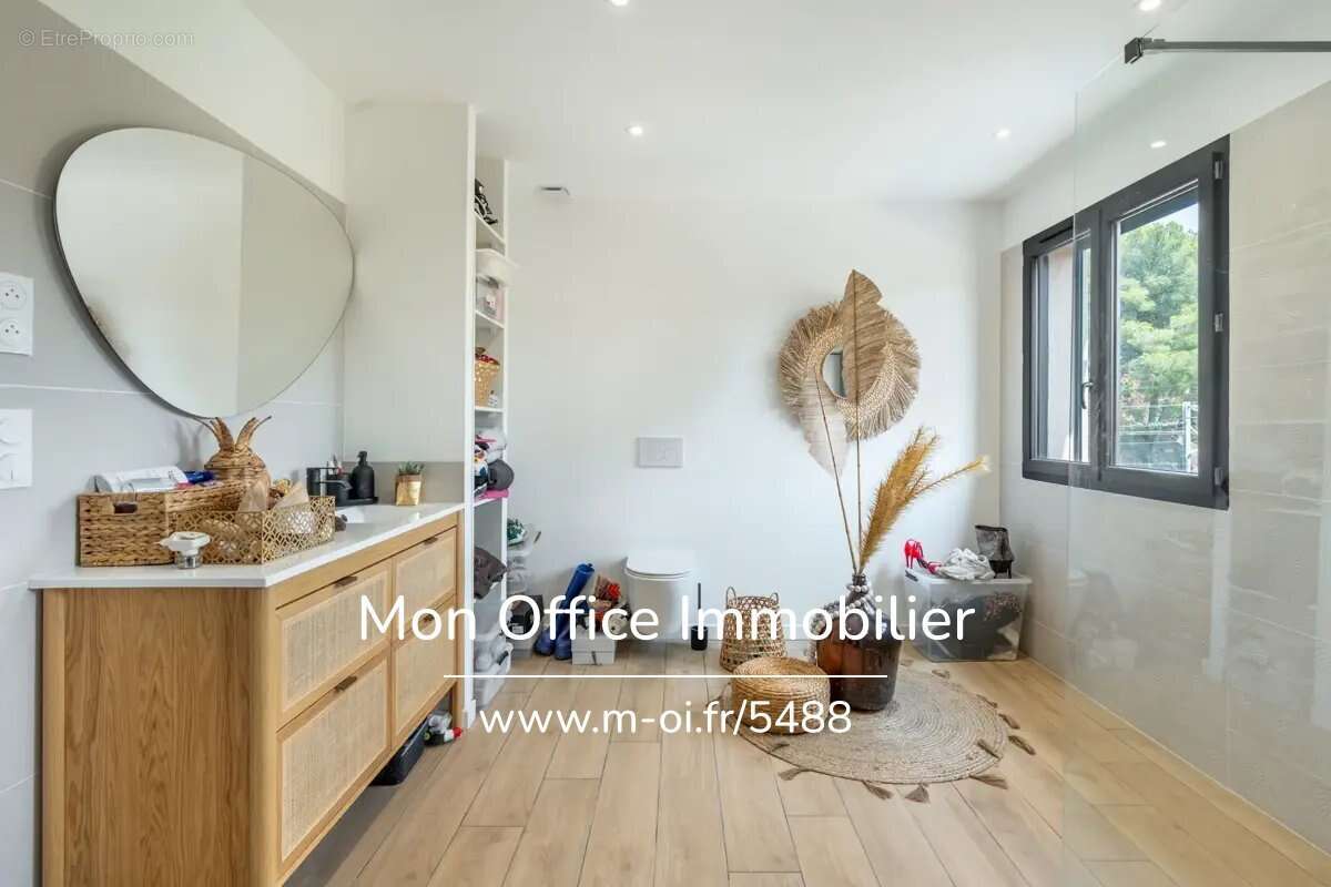 Maison à SAINT-CYR-SUR-MER