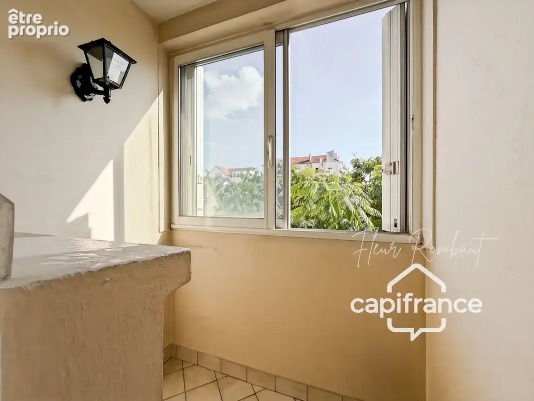 Appartement 2 pièces lumineux avec loggia, balcon, cave et parking proche gare - photo 6